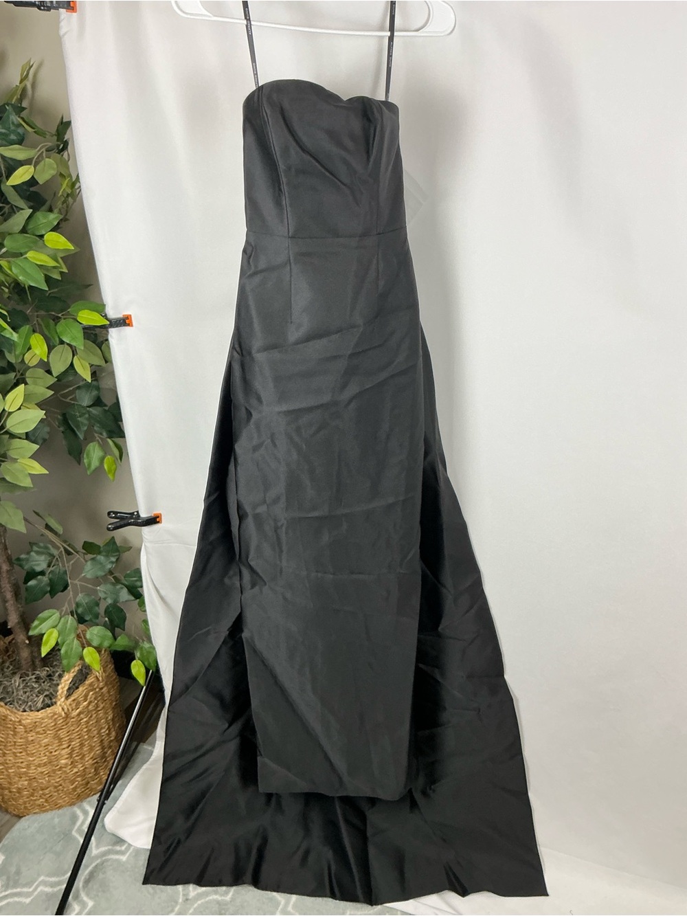 ALFRED SUNG Strapless Satin Column Gown in Black with Removable Train - Picture 2 of 5